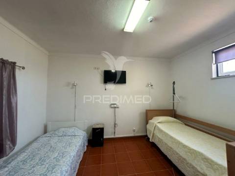 Lar/ residência para idosos/erpi