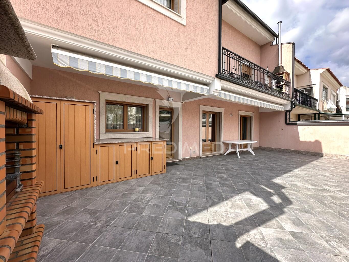 Apartamento t3+t1 - porto de mós - leiria