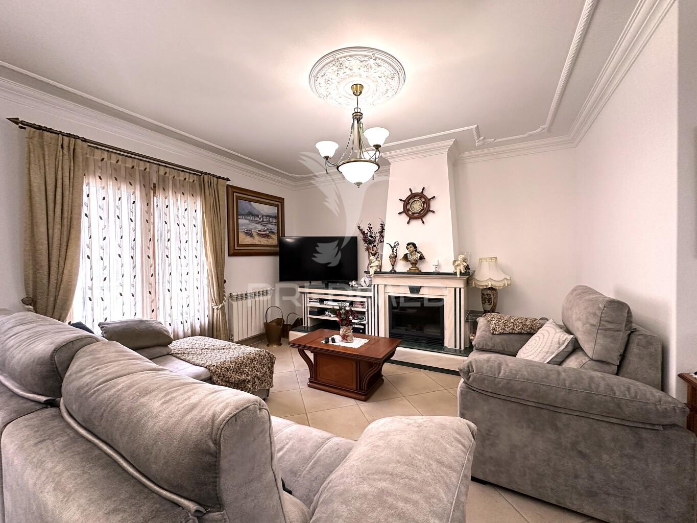 Apartamento t3+t1 - porto de mós - leiria