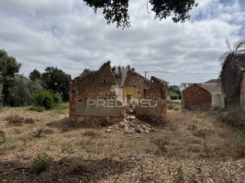 Ruína com projeto aprovado - ourém