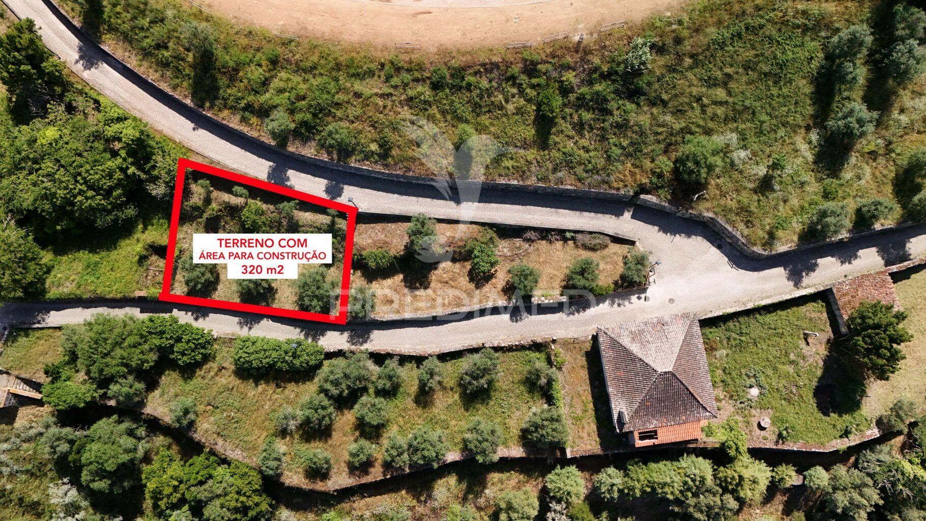 Terreno na zona histórica de ourém