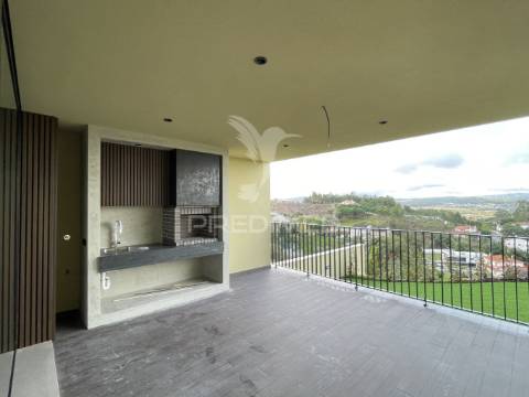 Moradia v3 geminada, santo amaro, ourém