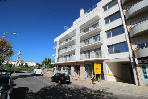 Loja com 38m2 em fátima