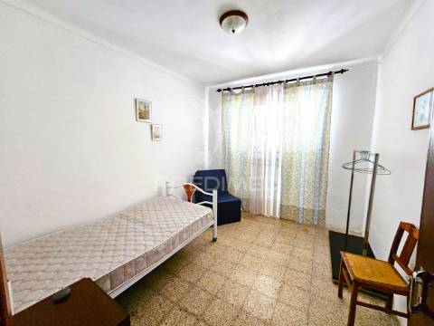 Moradia t4 com quintal no lombador, castro verde