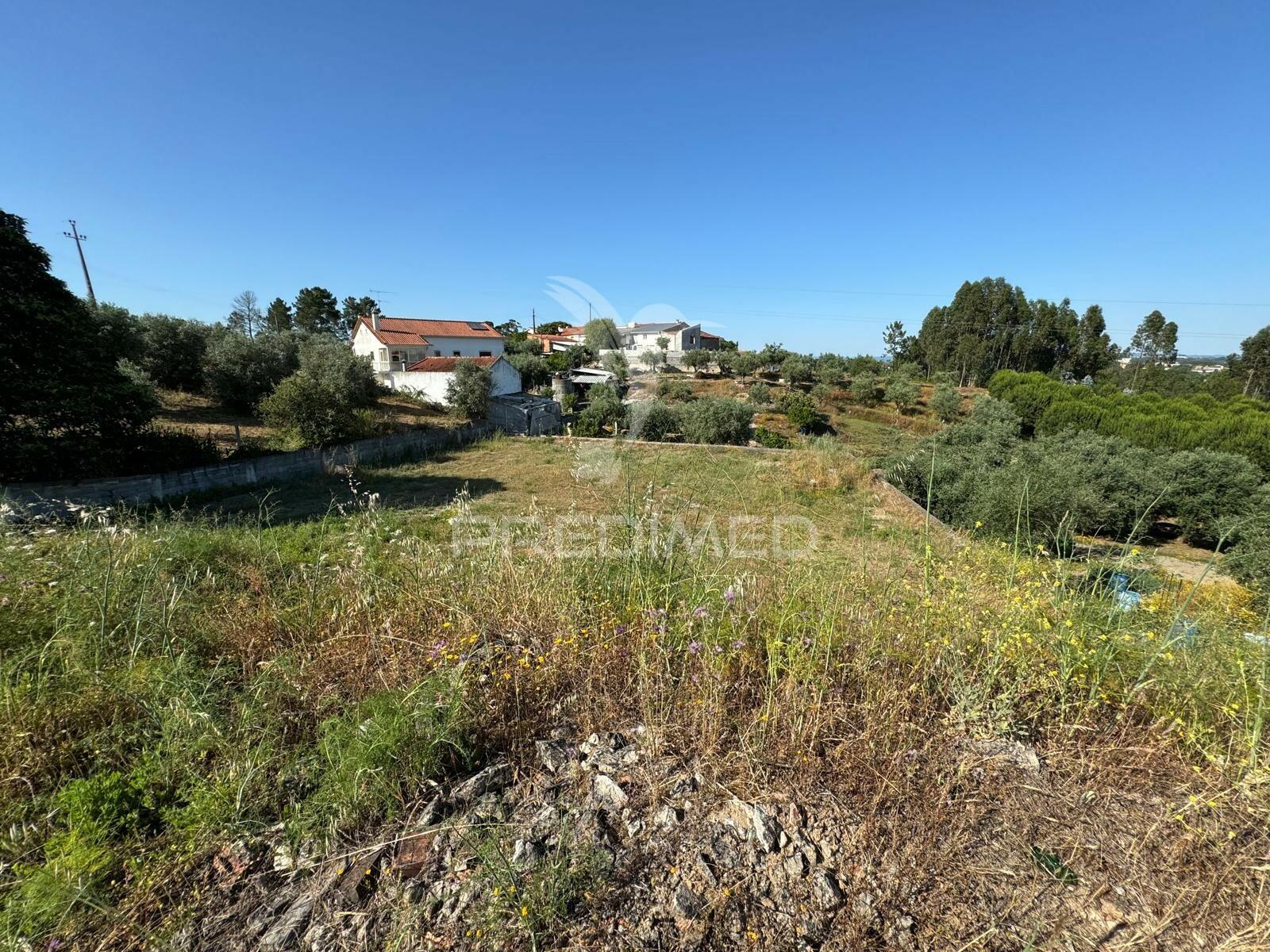 Terreno urbanizável para construção em ourém
