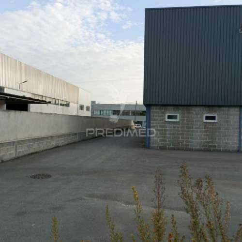 Armazéns/pavilhões - novos - zona industrial da palhaça