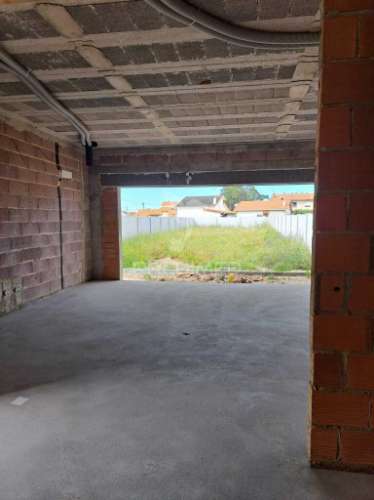 Moradia t4 + terreno 650m2