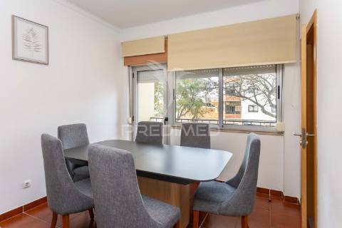 Apartamento t4 renovado, setúbal