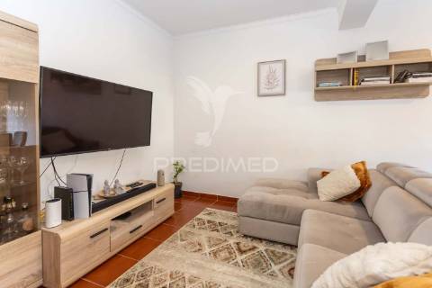 Apartamento t4 renovado, setúbal