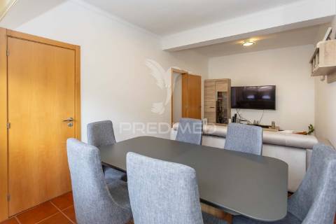 Apartamento t4 renovado, setúbal