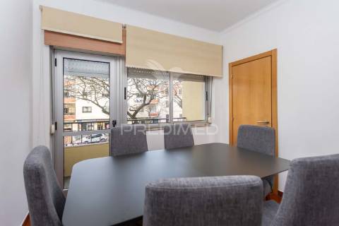 Apartamento t4 renovado, setúbal