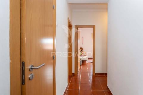 Apartamento t4 renovado, setúbal