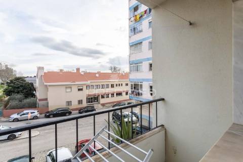 Apartamento t4 renovado, setúbal