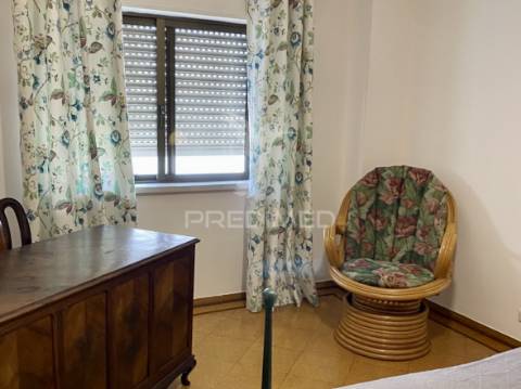 Apartamento t3 com garagem cacilhas – almada