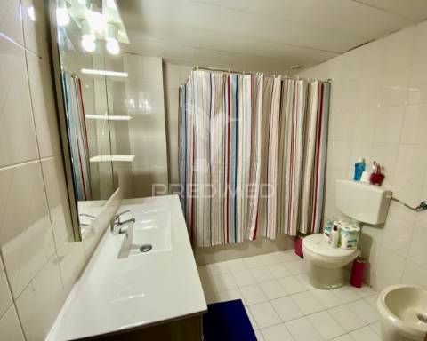Apartamento t3 com garagem cacilhas – almada