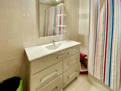 Apartamento t3 com garagem cacilhas – almada