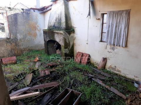 Casas em pedra (três casas beirãs)