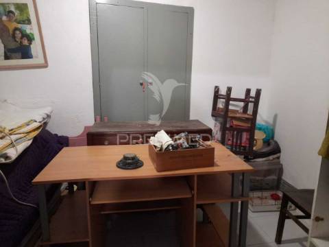 Casinha típica alentejana t3 - pias