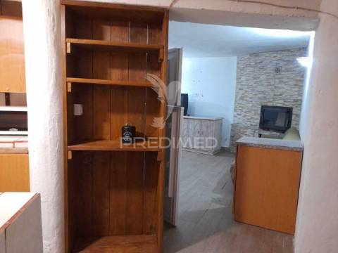 Casinha típica alentejana t3 - pias