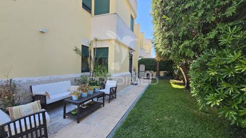 T4 duplex com vista mar