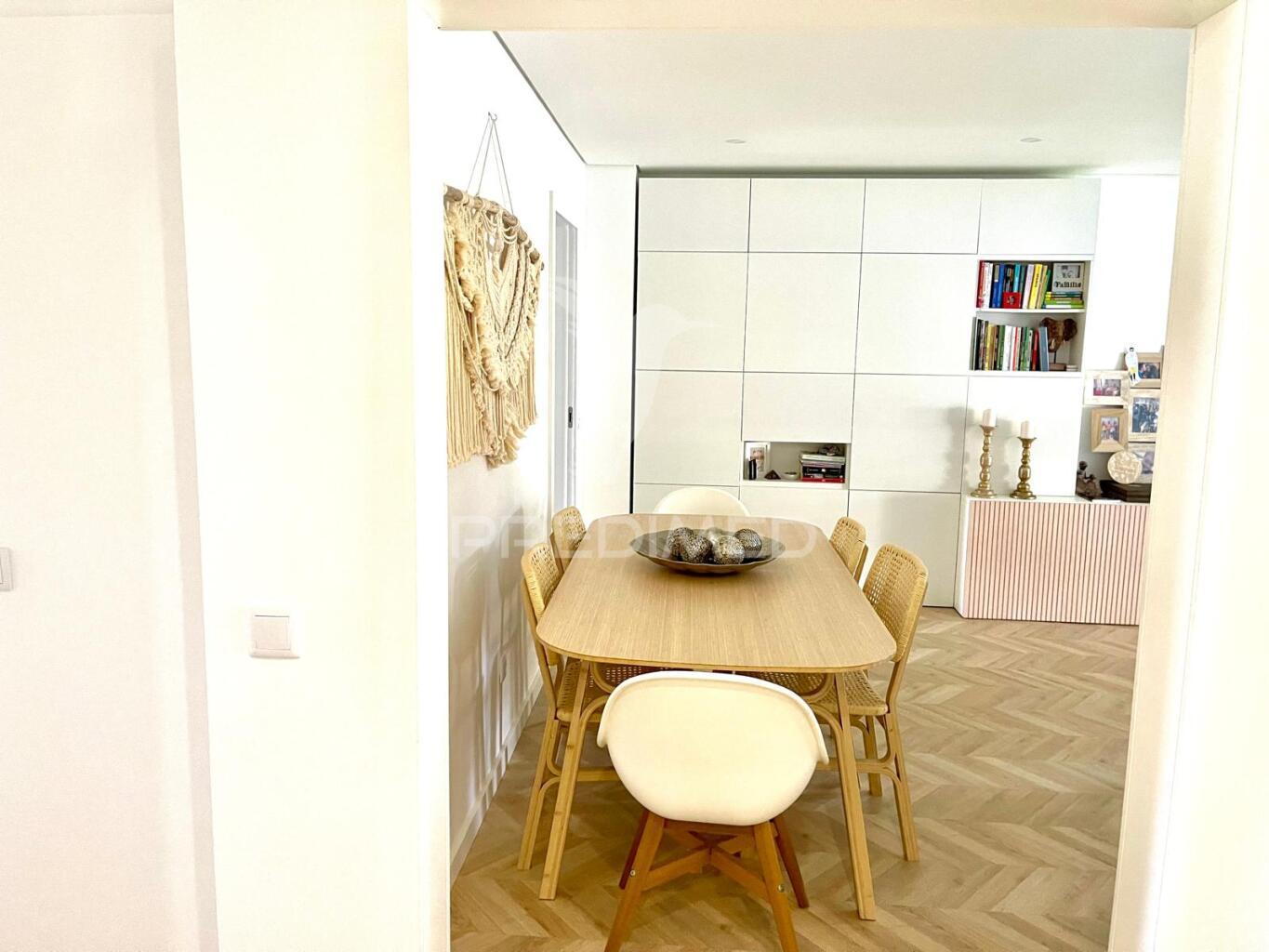 Apartamento t3  com parqueamento e arrecadação no cartaxo