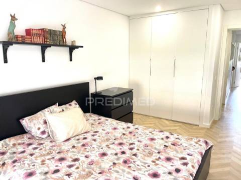 Apartamento t3  com parqueamento e arrecadação no cartaxo