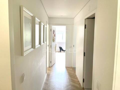 Apartamento t3  com parqueamento e arrecadação no cartaxo
