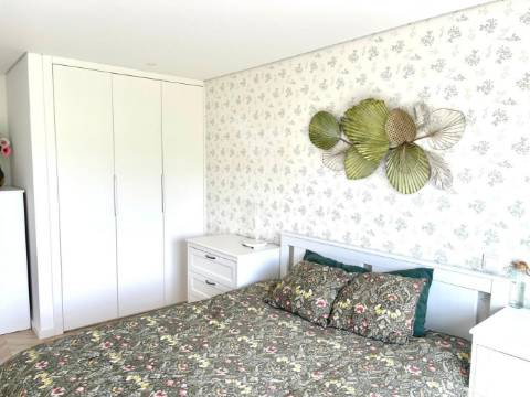 Apartamento t3  com parqueamento e arrecadação no cartaxo