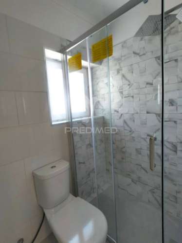 Moradia t2+2 remodelada | com logradouro | terrugem | sintra