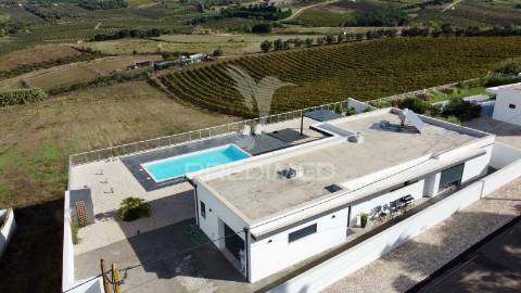 Moradia contemporânea t3 vista campo