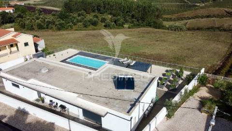 Moradia contemporânea t3 vista campo