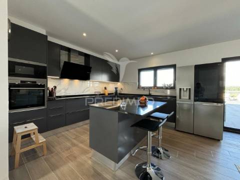Moradia contemporânea t3 vista campo