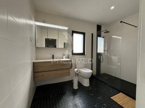 Moradia contemporânea t3 vista campo
