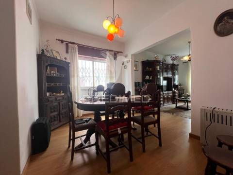 Apartamento t3 no centro de palmela