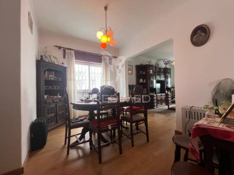 Apartamento t3 no centro de palmela