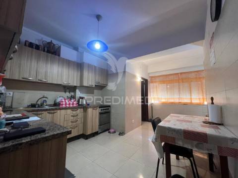 Apartamento t3 no centro de palmela