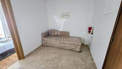Apartamento t0+1 à venda em localização privilegiada