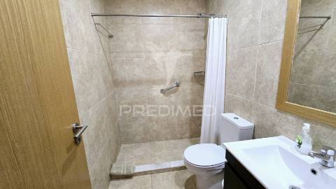 Apartamento t0+1 à venda em localização privilegiada