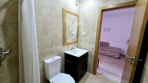 Apartamento t0+1 à venda em localização privilegiada