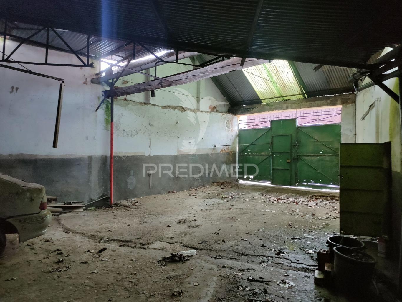 Armazém para recuperar - alcanhões, santarém