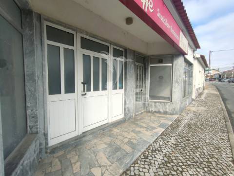 Espaço comercial - alcanhões, santarém