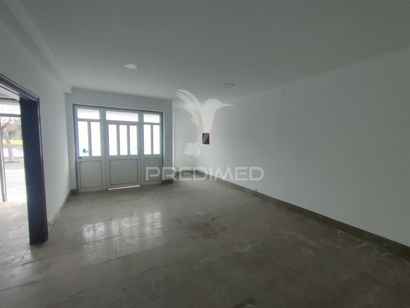 Espaço comercial - alcanhões, santarém
