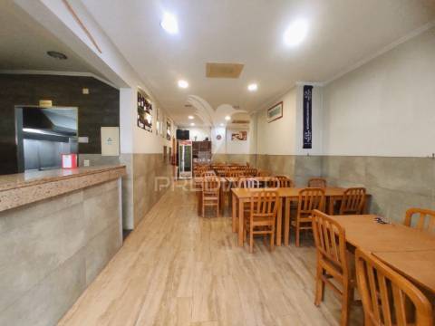 Restaurante amadora bem localizado totalmente equipado