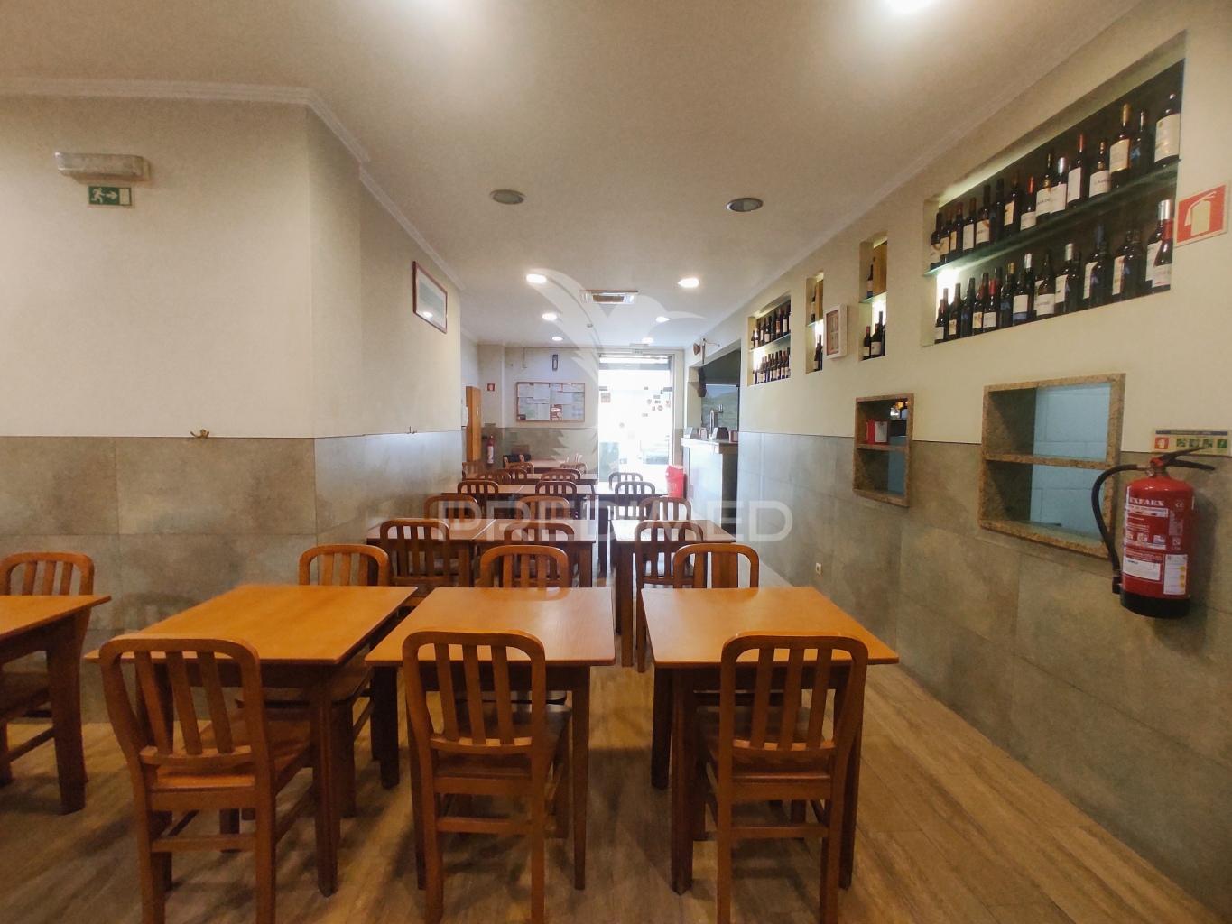 Restaurante amadora bem localizado totalmente equipado