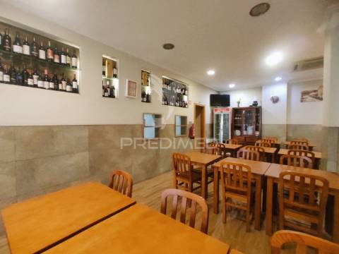 Restaurante amadora bem localizado totalmente equipado