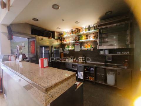 Restaurante amadora bem localizado totalmente equipado