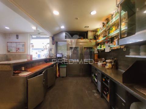 Restaurante amadora bem localizado totalmente equipado