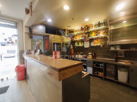 Restaurante amadora bem localizado totalmente equipado