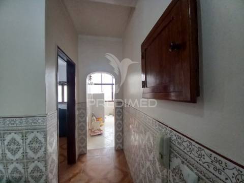 T2 parcialmente remodelado - lavradio