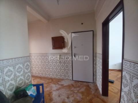 T2 parcialmente remodelado - lavradio